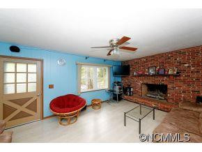 221 West Poplar Drive - Photo 5