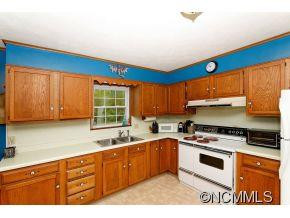 221 West Poplar Drive - Photo 10
