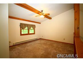 939 Mountain Lake Drive - Photo 16