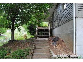 23 Pineview Drive - Photo 3