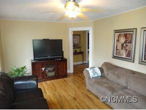 108 Hazelwood Ave - Photo 4