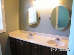 108 Village Greenway - Photo 7