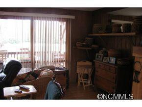 264 Fairview Rd - Photo 3
