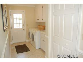 238 Hawthorn Drive - Photo 14