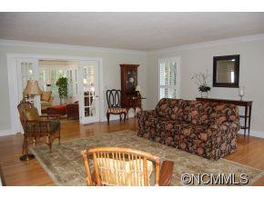 238 Hawthorn Drive - Photo 5