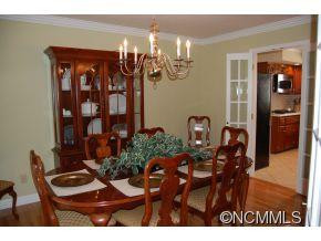 238 Hawthorn Drive - Photo 8