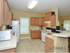 306 WATSON ROAD - Photo 7