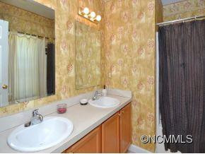 306 WATSON ROAD - Photo 9
