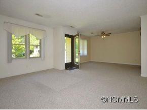 15 SPRINGSIDE DRIVE - Photo 2