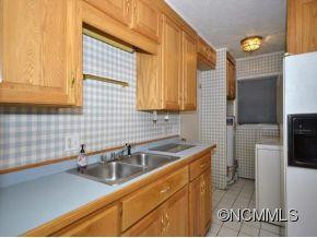 15 SPRINGSIDE DRIVE - Photo 4
