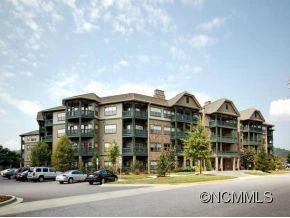 9 KENILWORTH KNOLL #209