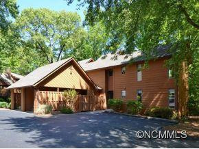 19 VILLAGE DRIVE
