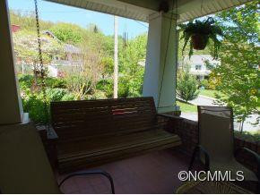 22 Larchmont Road - Photo 2
