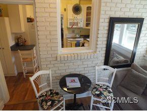 22 Larchmont Road - Photo 8