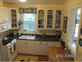 22 Larchmont Road - Photo 9