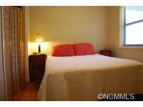 615 Biltmore Ave, Unit A-2 - Photo 2