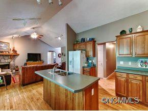 1030 REDFIELD DRIVE - Photo 7