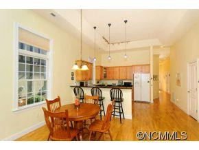 2 Trafalgar Circle - Photo 5