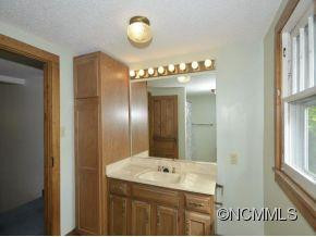 1125 REEMS CREEK ROAD - Photo 13
