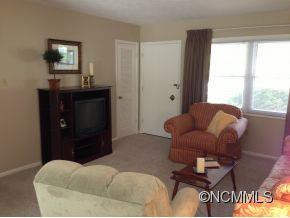 3 Compton Drive - Photo 4