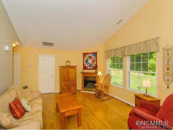 44 Park Avenue - Photo 2
