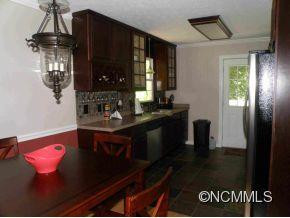 71 Hemlock St - Photo 6