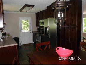 71 Hemlock St - Photo 7