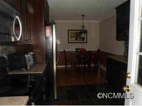71 Hemlock St - Photo 8