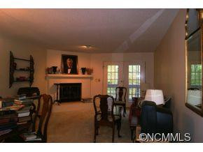 84 Lakeview Court - Photo 2