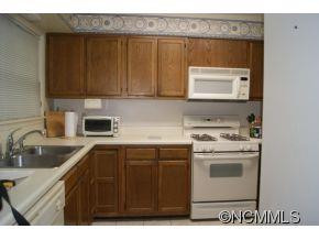 84 Lakeview Court - Photo 3