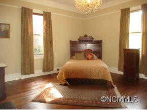 530 1st AVENUE WEST - Photo 11