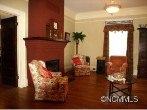 530 1st AVENUE WEST - Photo 4