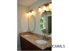 75 Forsythe Street - Photo 12