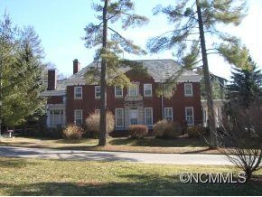 1 Sunset Parkway