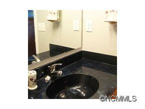 77 Farington Circle - Photo 12