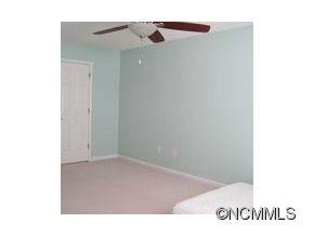 77 Farington Circle - Photo 17