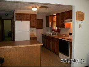 910 Maybank Dr. - Photo 5