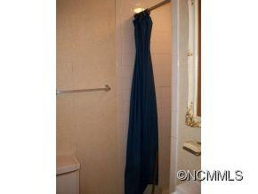 910 Maybank Dr. - Photo 9