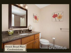 29 West French Broad St, Unit 305 - Photo 5