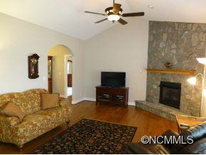 24 RIDGE GLEN - Photo 5
