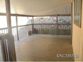 670 Parkway Drive - Photo 14