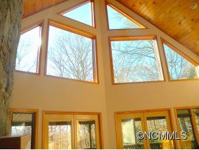 670 Parkway Drive - Photo 4