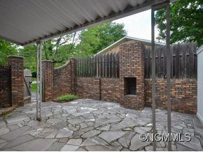 1046 CAROUSEL LANE - Photo 6