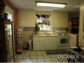 64 Laurel Terrace - Photo 11