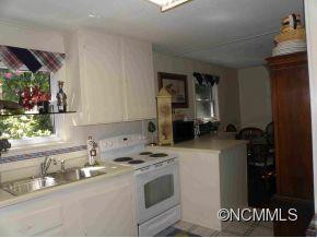 64 Laurel Terrace - Photo 12