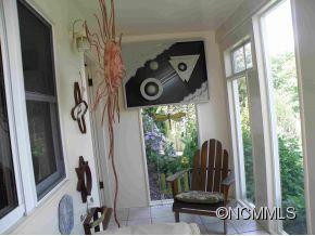 64 Laurel Terrace - Photo 8