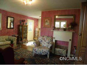 64 Laurel Terrace - Photo 9