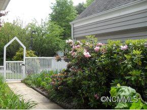 9 Stuart Circle - Photo 2