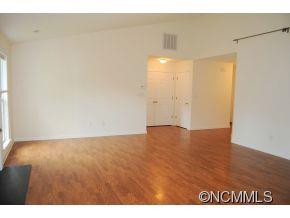 165 Meadow Pathway Drive - Photo 4