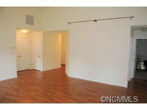 165 Meadow Pathway Drive - Photo 8